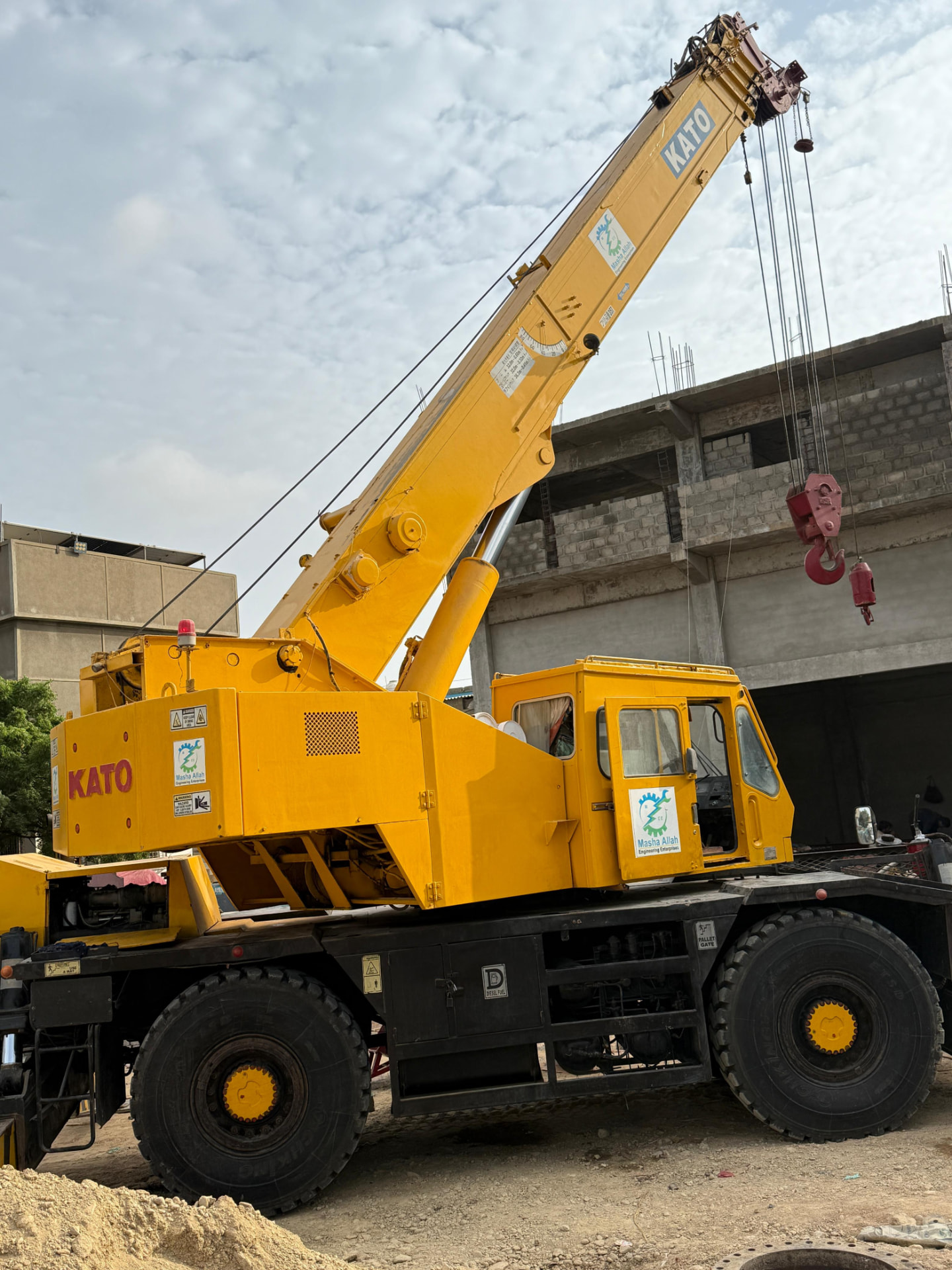 Mobile Crane (35 Ton) in the MEEC equipment fleet